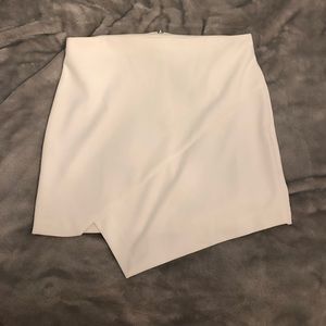 TOBI White asymmetrical skirt